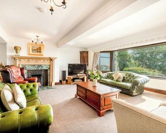 Bayview House Silverdale - Silverdale - Living room