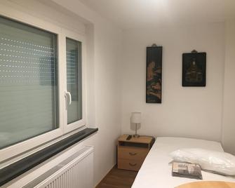 Schöne Ferienwohnung am Fuße des Fichtelgebirges - Kirchenlamitz - Habitación