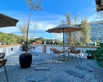 Baba Boutique House Langkawi - Pantai Cenang - Terasa