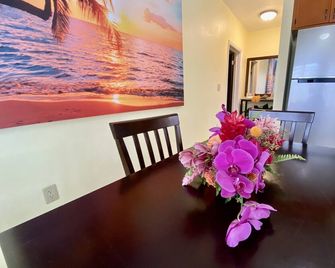 Sunset Hideaway-1 bedroom, 5 minutes from Cruz Bay - Cruz Bay - Comedor