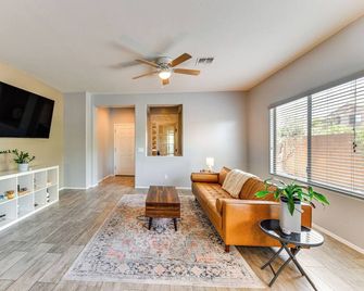 Dog-Friendly Home With Pool Access in Fl - Florence