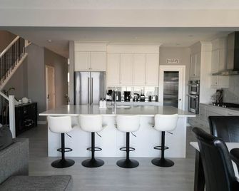 Suite Stay in Cochrane - Cochrane - Cucina