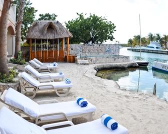 Chez Waffle Hotel - Puerto Aventuras - Lounge