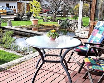 Ferienwohnung Baumert - Prien am Chiemsee - Innenhof