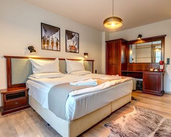 Mountain Lake Hotel - Smolyan