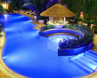 Caravelle Saigon - Ciudad Ho Chi Minh - Piscina