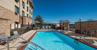 TownePlace Suites by Marriott Monroe - Monroe - Svømmebasseng