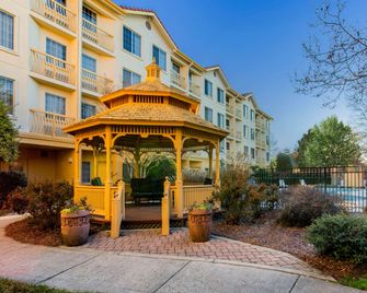 La Quinta Inn & Suites by Wyndham Raleigh Durham Airport - Morrisville - Gebäude
