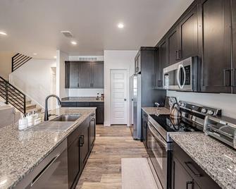 Elegant Townhouse in Ammon, Idaho - Ammon