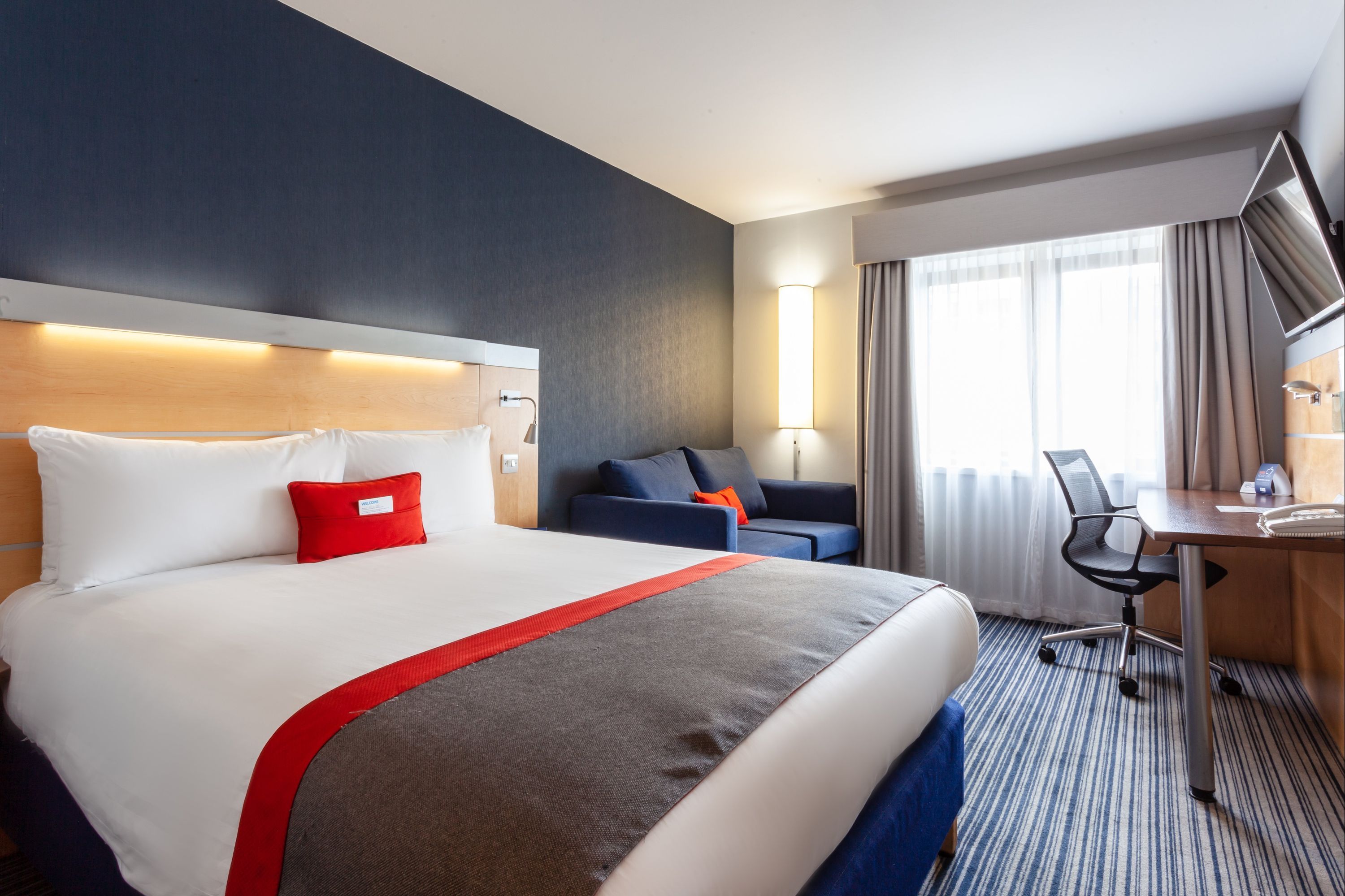 Holiday Inn Express Edinburgh - Royal Mile By IHG - אדינבורו - חדר שינה