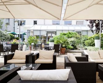 Hotel Charlemagne By Happyculture - Lyon - Patio