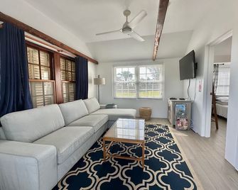 Wyndham Water Views - המילטון - סלון