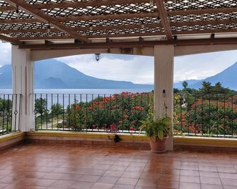 Perla Maya Hotel - Panajachel - Balkon