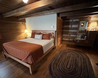 Silver Lake Bed And Breakfast - Harrisonburg - Bedroom
