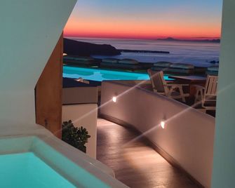 Amaze Suites - Imerovigli