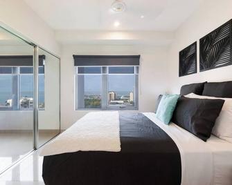 Harbour Hush Poolside Central Base near Waterfront - Darwin - Bedroom