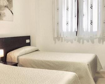 Hostal Granado - Madrid - Bedroom