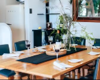 Meadowood House - Napier - Dining room