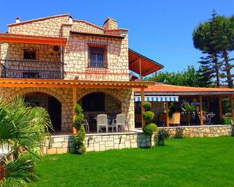 Anemo Butik Otel - Alacati - Edificio