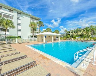 Sun and Sea By Beachside Management - Sarasota - Pool