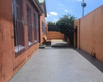 Guest Room/Apartment - Johannesburg