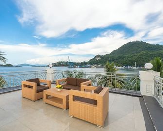 Swiss-Belhotel Papua - Jayapura - Balcony