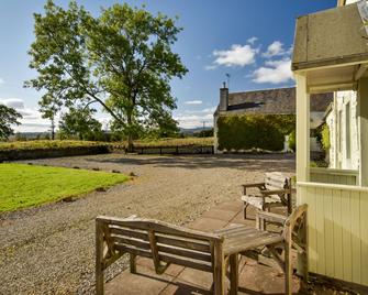 Cardross Holiday Cottages - Callander - Patio