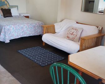 Ocean Avenue Inn - Westport
