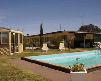 Darlot Motor Inn - Horsham - Πισίνα