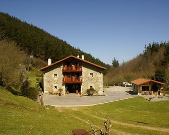 Agroturismo Urresti - Ibarrangelu - Gebäude