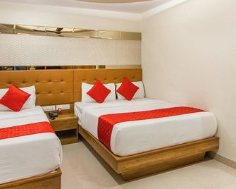 Hotel Hometown Near Us Embassy Bkc - Mumbai - Bedroom