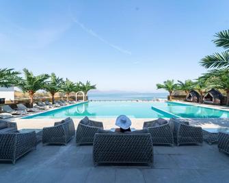 Yeosu Blue Mango Pool Villa & Resort - Yeosu - Piscina