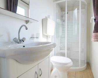 Camping Fontanelle - Moniga del Garda - Badkamer