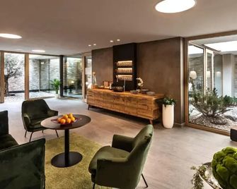 تسوم ألتن موار - Bressanone/Brixen - ردهة