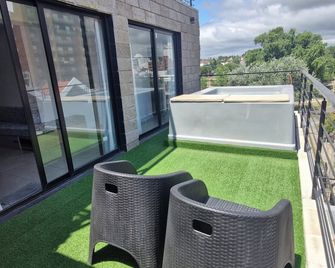 Vivisierras, 3rd floor, Villa Carlos Paz downtown, lakefront, private mini pool - Villa Carlos Paz - Balcón