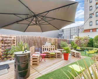 Novotel Suites Paris Montreuil Vincennes - Paris - Innenhof