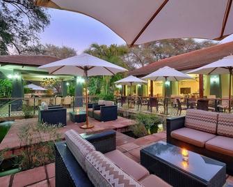 Protea Hotel by Marriott Livingstone - ליבינגסטון - פטיו