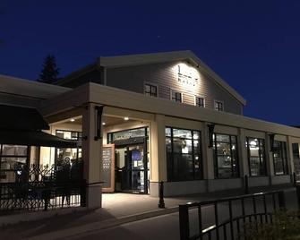 Charming Fort Langley Spot! - Langley - Building