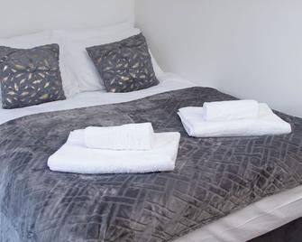 Hotel Rafay - Blackburn - Schlafzimmer