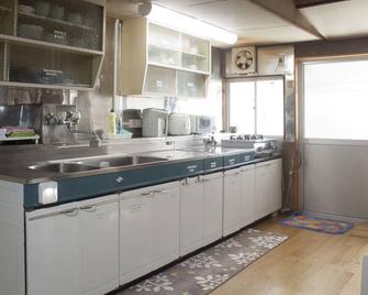 Nachikatsuura-cho, Shimozato, Family Guesthouse Shinyui - Nachikatsuura - Kitchen