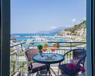 Hotel Sole Mare - Ventimiglia - Balkong