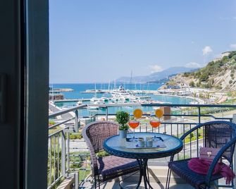 Hotel Sole Mare - Ventimiglia - Balkong