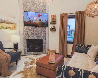 Valley View Resort Cabin #2, 1-Bed, Modern-Luxury with Hot Tub in Canaan Valley, WV - Davis - Sala de estar