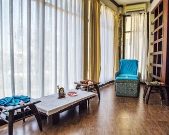 Lazi Beach Resort - Lagi - Living room