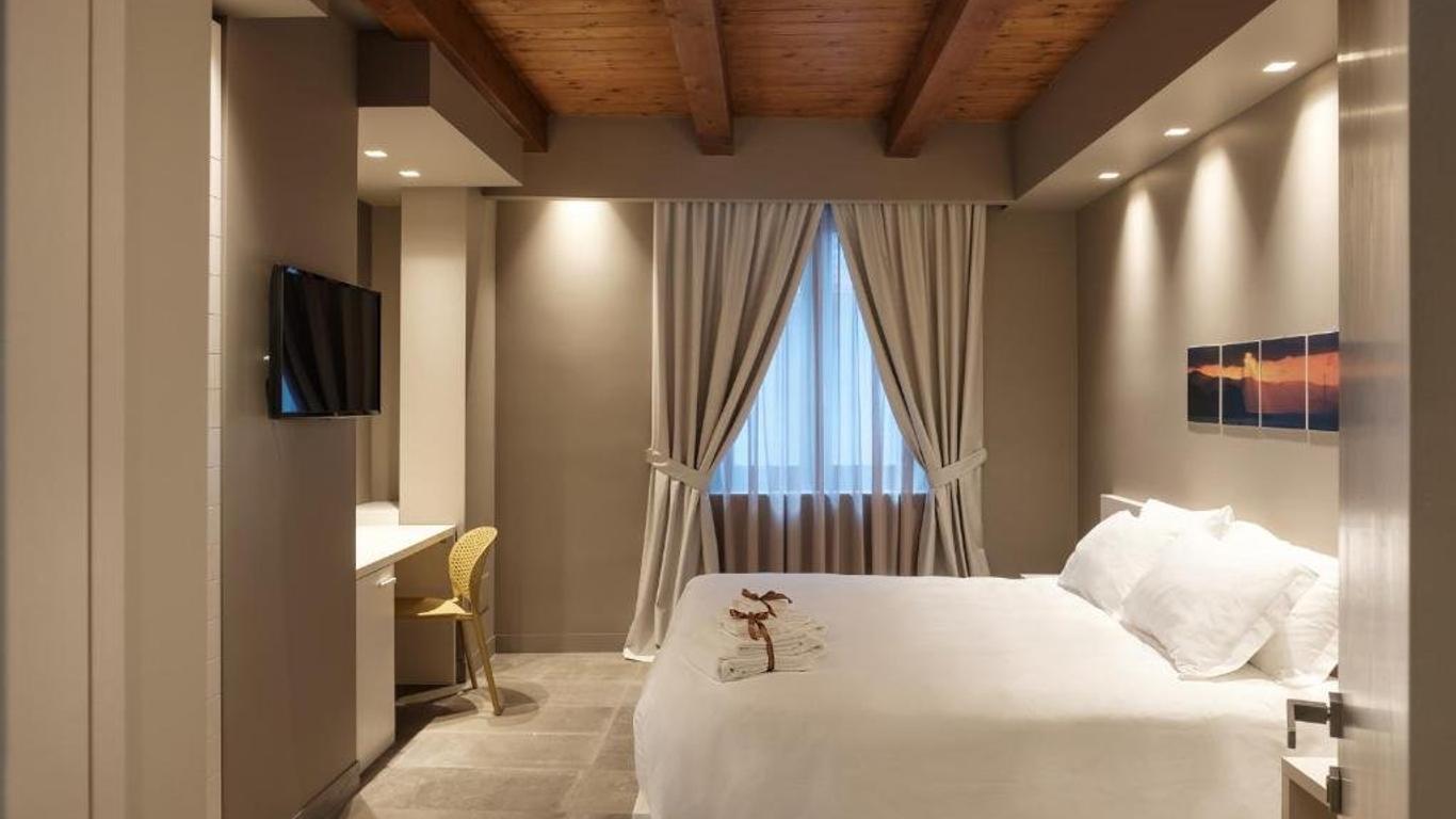 Il Casato Deluxe Rooms