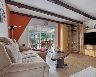 Ferienhaus In Oerrel Mit Pool - Faßberg - Sala de estar