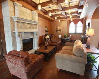 The Campbell Hotel - Tulsa - Living room