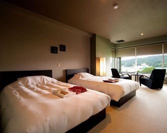 Ito Yukitei - איטו - חדר שינה