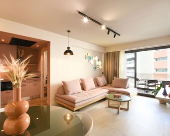 Pavo Art Hotel - Heraklion - Living room
