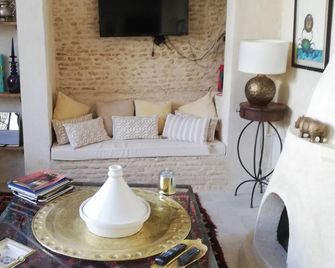 Riad Dar El Caid - Palais Siecle XIVau coeur de la Ville - Tozeur - Living room